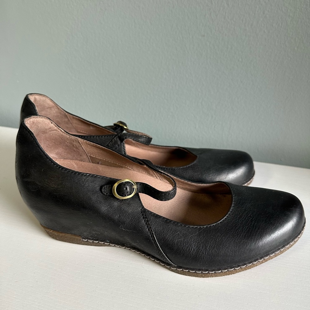 Dansko Mary Jane’s Black leather womens size 40 EU New without tags